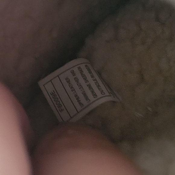 Genuine Sheepskin Lined, Leather Ugg Boots - Picture 5 of 5